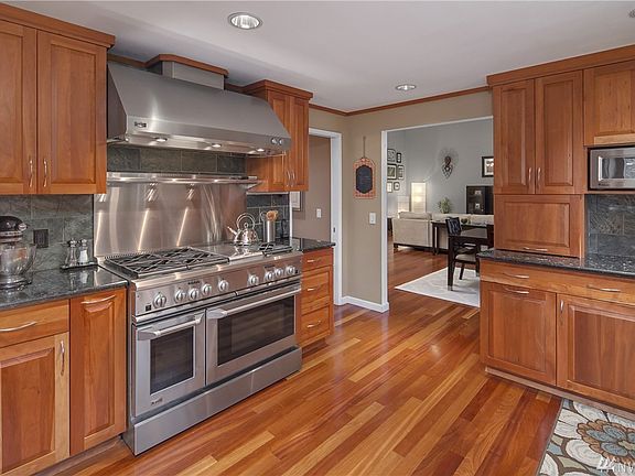 4th image of 8826 NE 163rd St