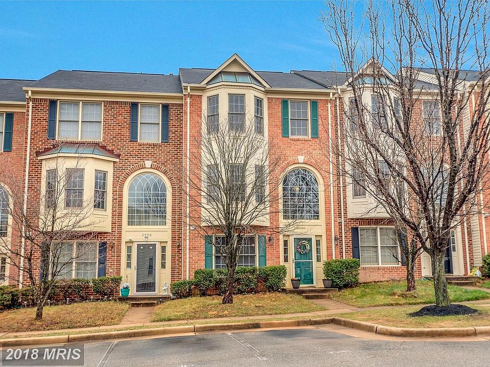 Welcome Home to 3996 Antwerp Court!