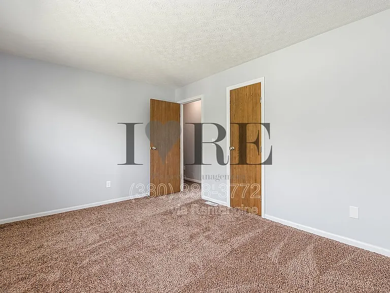 1433 Tall Meadows Dr — Photo 10