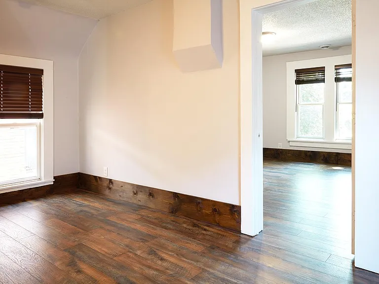 1412 Monroe St NE — Photo 5