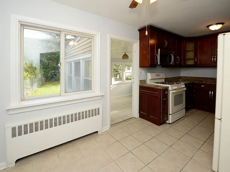 38-49 Vanore Dr — Photo 13