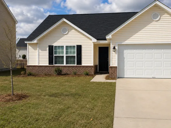 27 Miller Park Cir, Port Wentworth, GA 31407