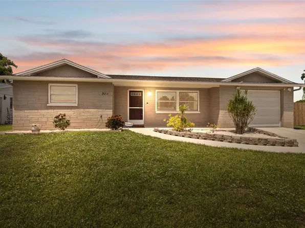 9211 Sterling Ln, Port Richey, FL 34668