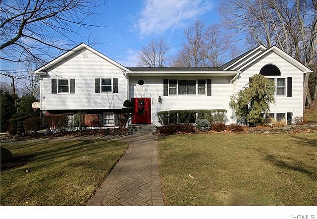 1st image of 9 Glasgow Ln