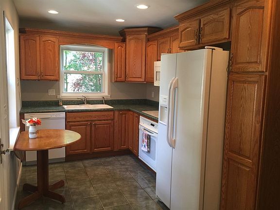 5th image of 6566 Baywood Ln