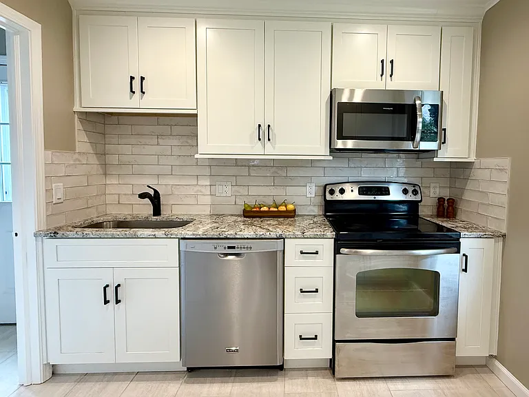 1214 Lander Rd — Photo 4