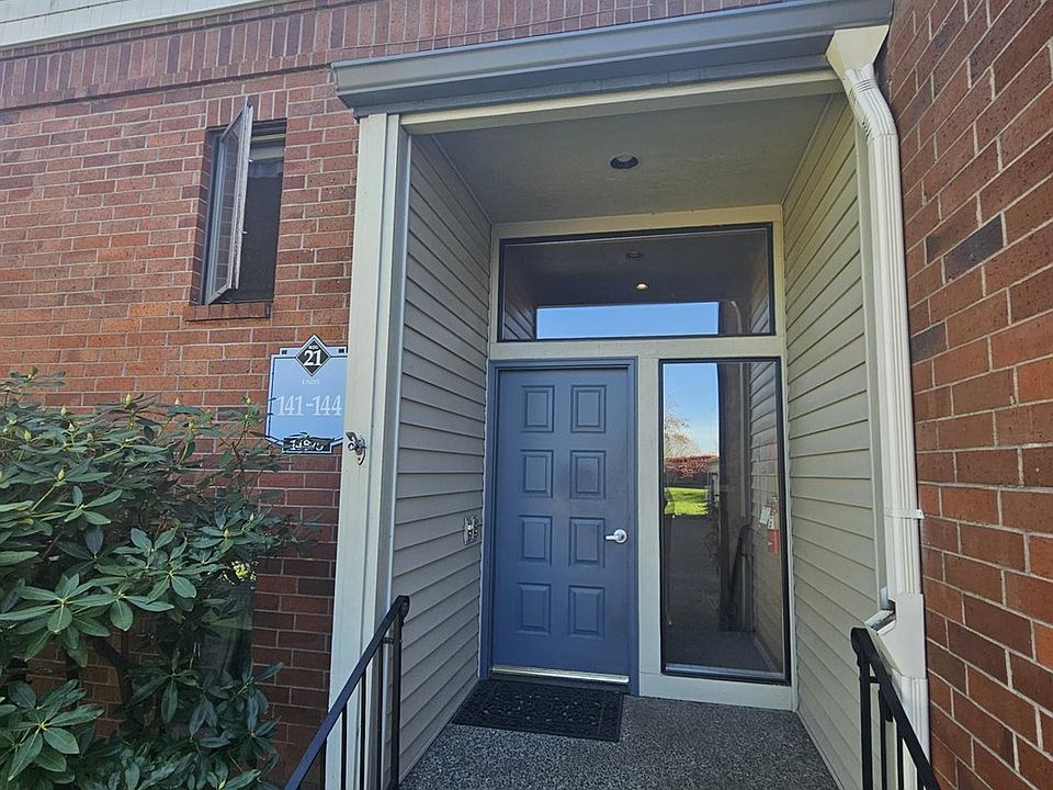1st image of 14875 NE Sacramento St Unit 142