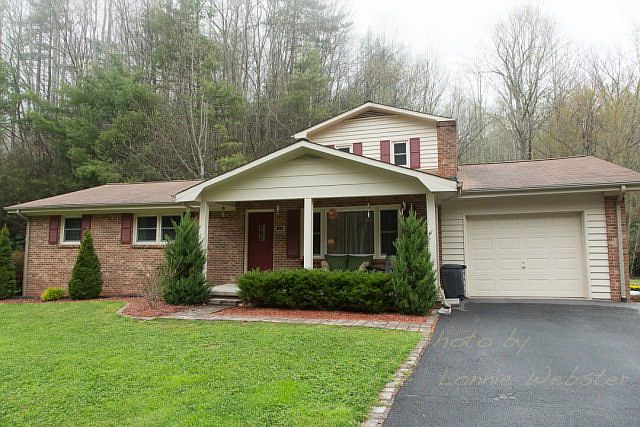 1st image of 221 Poplar Hill Dr