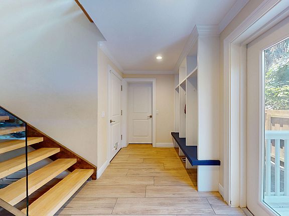 2-web-or-mls-1803-beacon-st_09222025