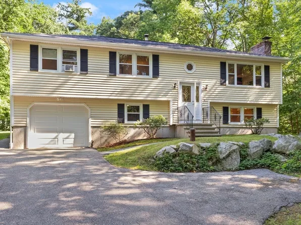 58 Roosevelt Rd, Wilmington, MA 01887
