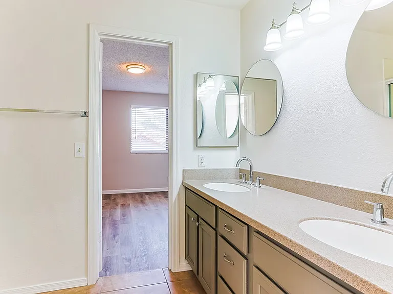 1232 W Riviera Dr — Photo 15