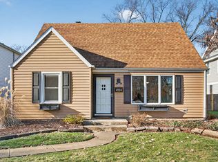 4524 Washington St, Downers Grove, IL 60515