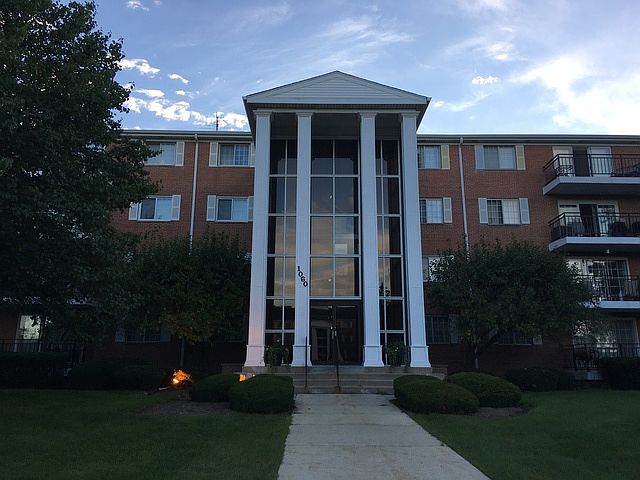 1st image of 1060 N Farnsworth Ave #1307