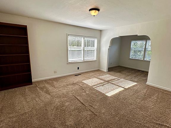 3rd image of 908 Sanitarium Road