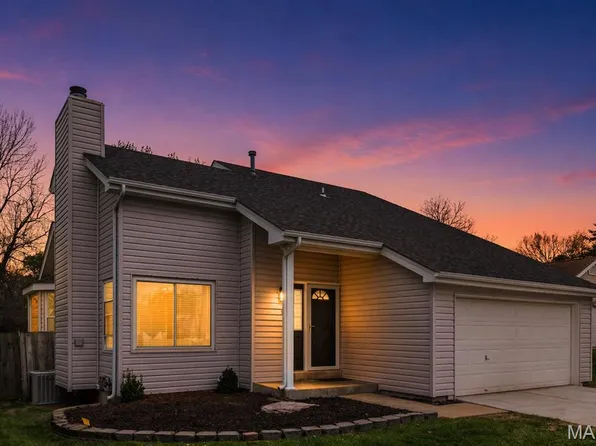 32 Queensboro Dr, Saint Peters, MO 63376