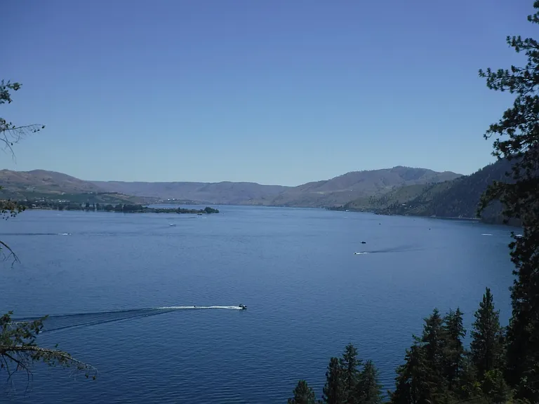 The rest of the best 180-degree view towards the town of Chelan, 20 minutes' drive away. Manson is directly across the lake from the house.