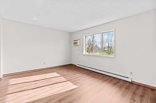 1110 Lewis Ave #13 — Photo 4