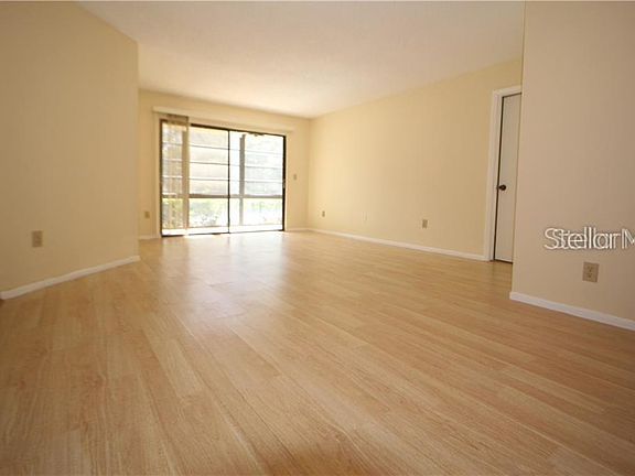 3rd image of 6013 Laketree Ln APT G