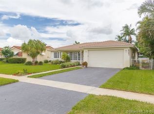 5301 Garfield St, Hollywood, FL 33021