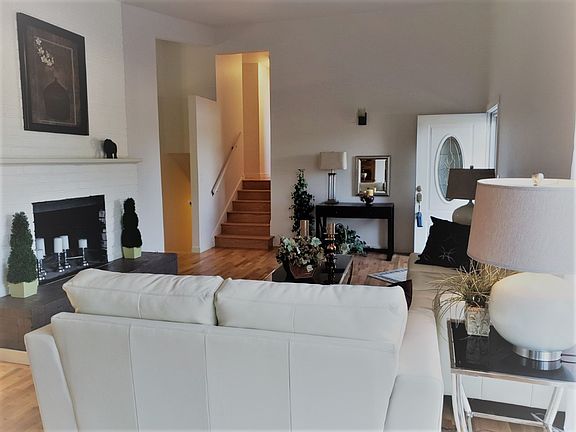 5th image of 16021 48th Ave S