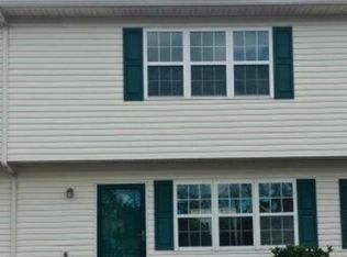 12 Pirates Cove Dr, Swansboro, NC 28584