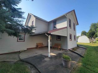 218 E Main St, Oxford, IA 52322