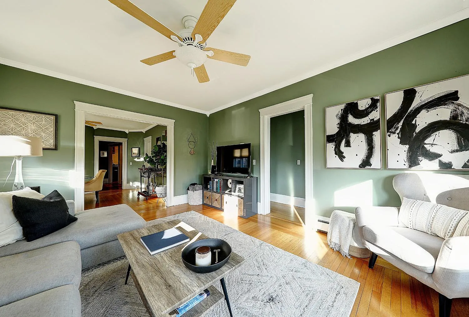 2 bed, 1100 sqft, $2,700 — Photo 4