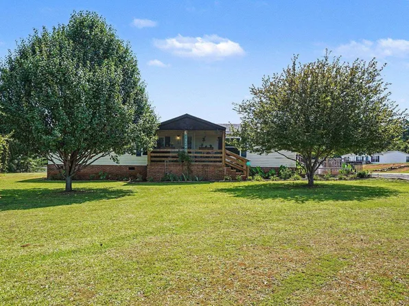 208 Sassafras Dr, Laurens, SC 29360