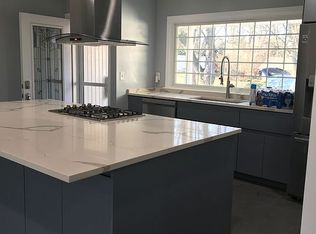 2373 Rutherford Rd, Bloomfield Hills, MI 48302