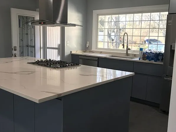 2373 Rutherford Rd, Bloomfield Hills, MI 48302