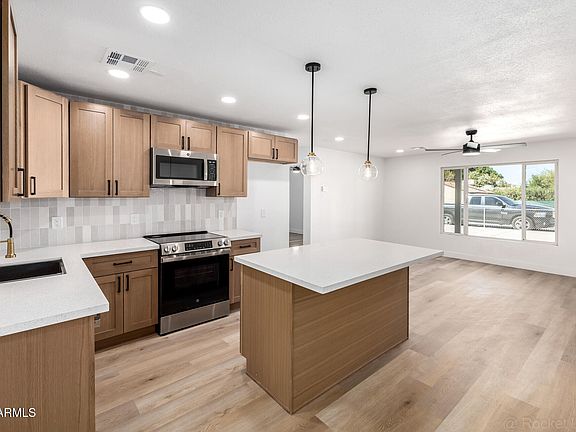 2nd image of 335 W VINEYARD Road