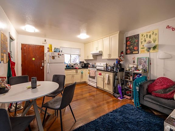 4th image of 2144 Grove St