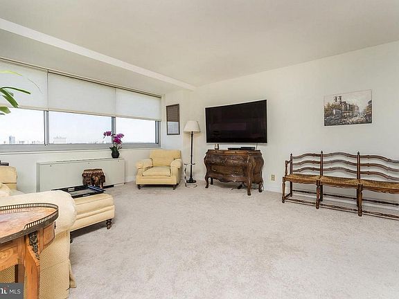 2nd image of 301 N Beauregard St APT 1515