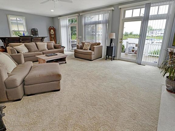 4th image of 15020 Shoreline Dr W