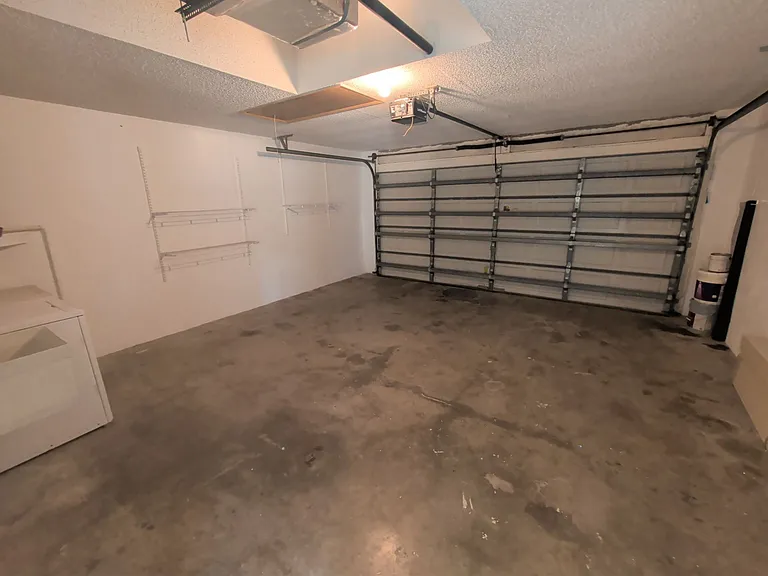 138 W Navarro Pl — Photo 6