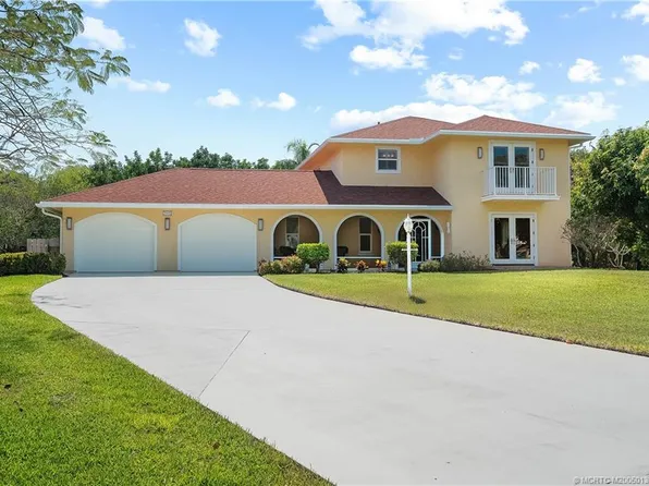 2920 NE Heather Ct, Jensen Beach, FL 34957