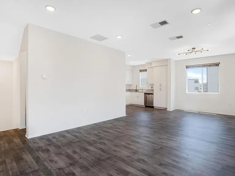 5406 Beach Bluff Ln #212 — Photo 4