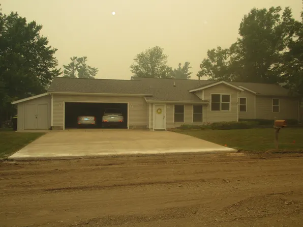 6642 Burchfield Rd, Indian River, MI 49749