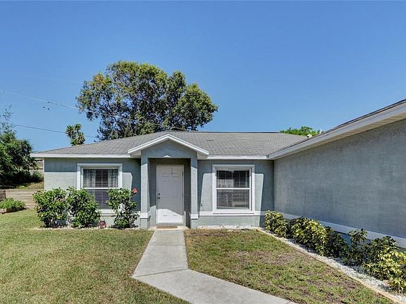 3rd image of 2295 NE 19th Ct