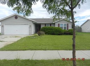 221 Autumn Dr, Delavan, WI 53115