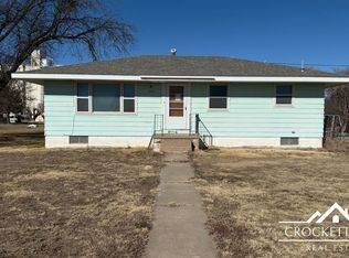208 W Avenue B, Lakin, KS 67860