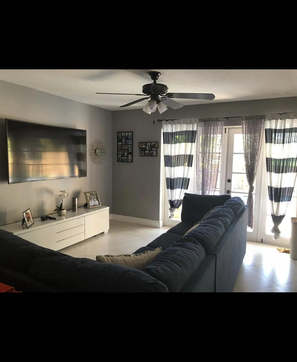 9807 SW 147th Ct — Photo 1