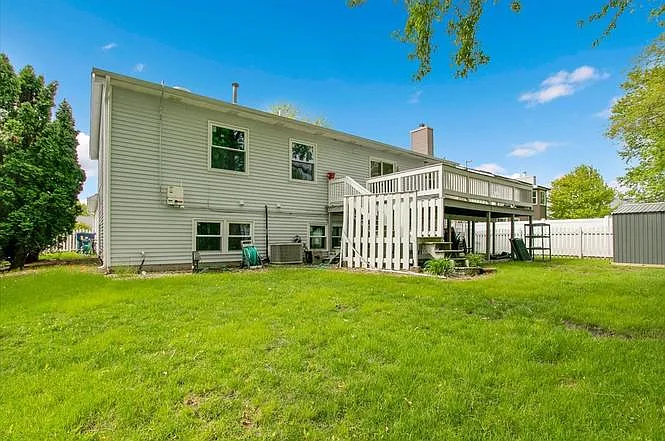 2080 Maplewood Cir — Photo 42