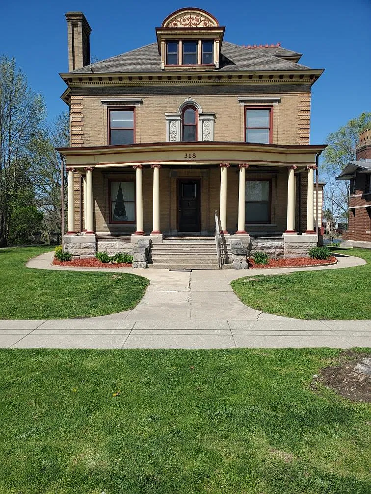 318 Lincoln Way East - 23 — Photo 1