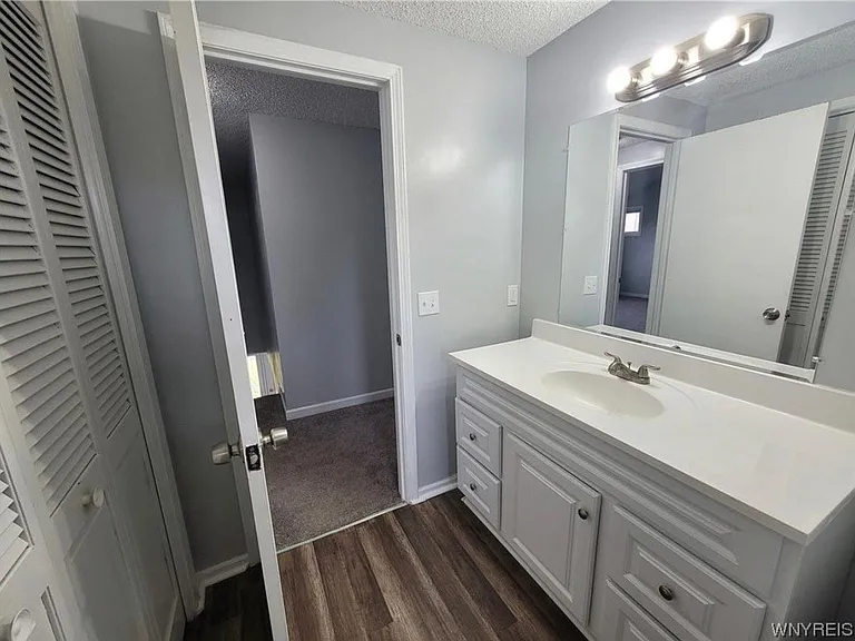 48 Taverly Dr — Photo 21