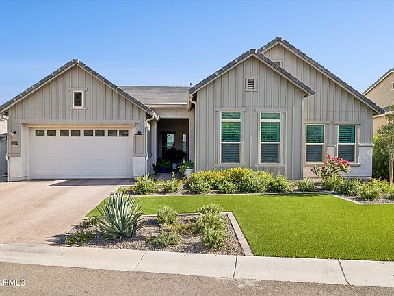 3rd image of 21357 W MARIPOSA Street