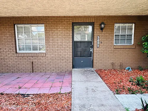 3092 Sir Hamilton Cir #4 Photo 1