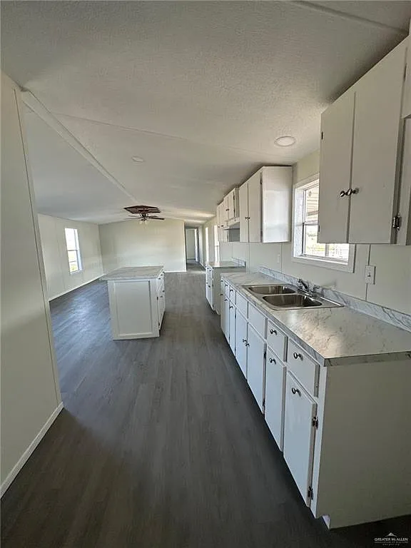 3 bed, 2.0 bath, 1216 sqft, $1,250 — Photo 3