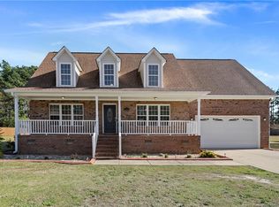 196 Lockhaven Pl, Raeford, NC 28376