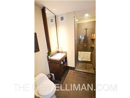 Rented by Douglas Elliman | media 27
